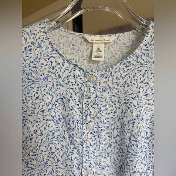 H&M Linen Floral Button Down Blouse Women’s size Small Blue and White S - Picture 3 of 6